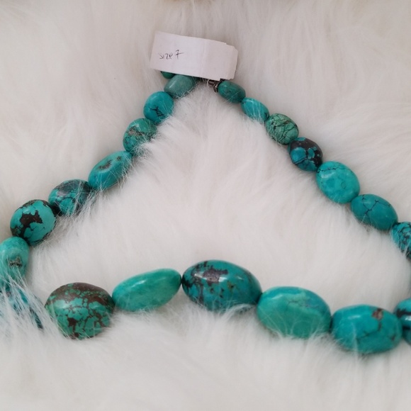 Turquoise Necklace & Earrings - Picture 7 of 8